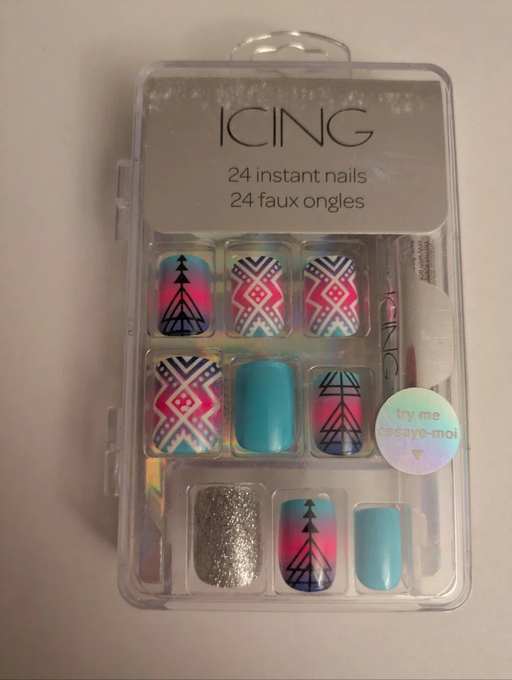 FREE GIFT WITH PURCHASE NWT Bundle Of 4 False Nail Sets Kiss, Icing By Claire's